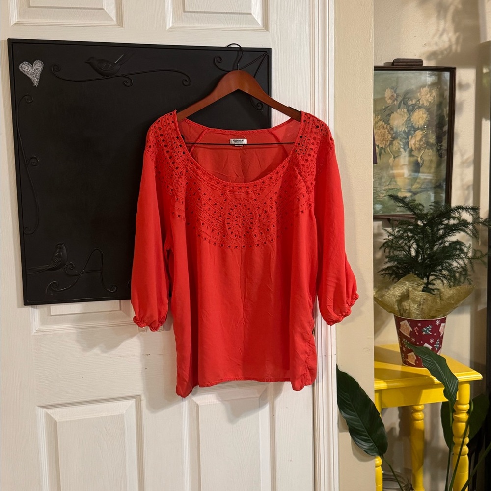 Old Navy Coral Blouse with Embroidery, wide Boat-Neck with 3/4 length sleeves